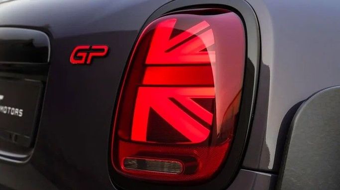 Подержанный MINI Hatch John Cooper Works III (F55/F56) Рестайлинг, 2.0 л, 2021 в Дубае от Top Line Motors Черный цвет. Европейская | AUTO.AE