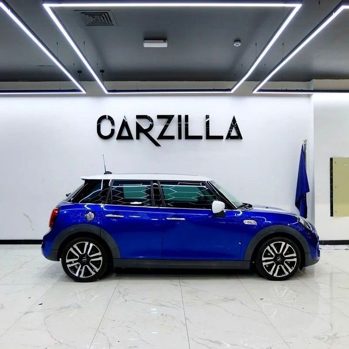 Used MINI Hatch Cooper S III (F55/F56) Facelift, 2.0 l, 2021 in Dubai by Carzilla Motors, Blue color. GCC Specs | AUTO.AE