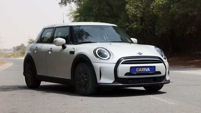 Used MINI Hatch Cooper III (F55/F56) Facelift 2, 1.5 l, 2024 in Dubai by Cariva Used Cars , White color. GCC Specs | AUTO.AE