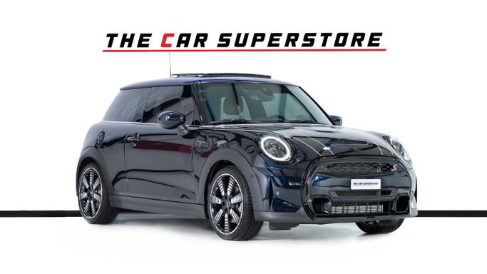 Подержанный MINI Hatch Cooper S III (F55/F56) Рестайлинг 2, 2.0 л, 2022 в Дубае от The Car Superstore Синий цвет. GCC | AUTO.AE