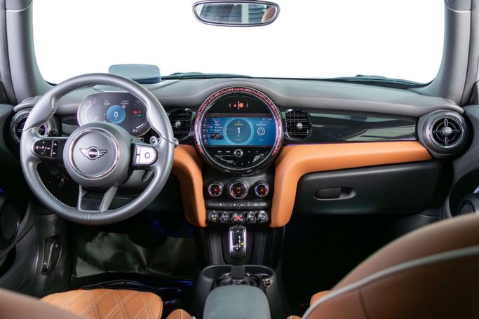 Подержанный MINI Hatch Cooper S III (F55/F56) Рестайлинг 2, 2.0 л, 2022 в Дубае от The Car Superstore Синий цвет. GCC | AUTO.AE