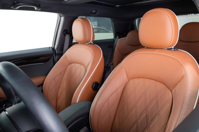 Подержанный MINI Hatch Cooper S III (F55/F56) Рестайлинг 2, 2.0 л, 2022 в Дубае от The Car Superstore Синий цвет. GCC | AUTO.AE