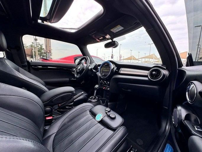 Подержанный MINI Hatch Cooper S III (F55/F56), 2.0 л, 2016 в Дубае от Al Qemah Used Cars Синий цвет. GCC | AUTO.AE