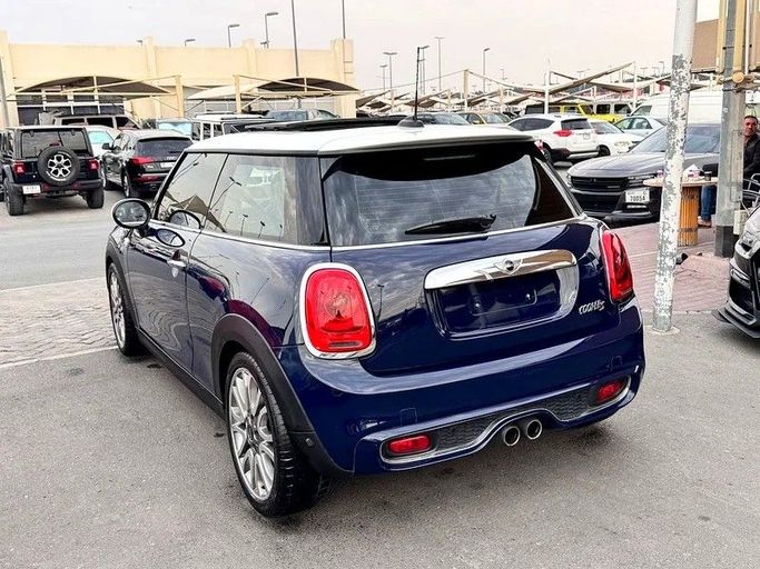 Подержанный MINI Hatch Cooper S III (F55/F56), 2.0 л, 2016 в Дубае от Al Qemah Used Cars Синий цвет. GCC | AUTO.AE