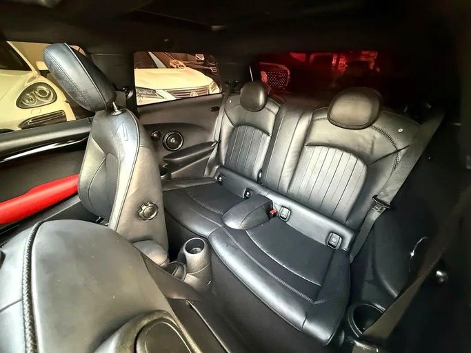 Подержанный MINI Hatch Cooper S III (F55/F56) Рестайлинг, 2.0 л, 2020 в Дубае от Al Qemah Used Cars Бежевый цвет. GCC | AUTO.AE