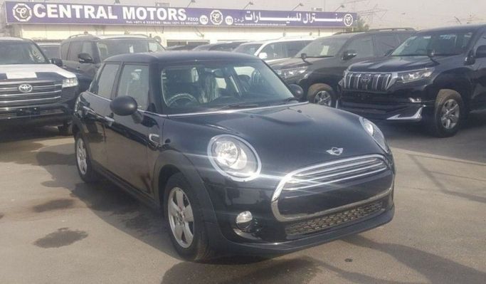 مستعملة MINI Hatch Cooper III (F55/F56), 1.5 l, 2015 في في دبي من Central Motors، اللون أسود. المواصفات اليابانية | AUTO.AE