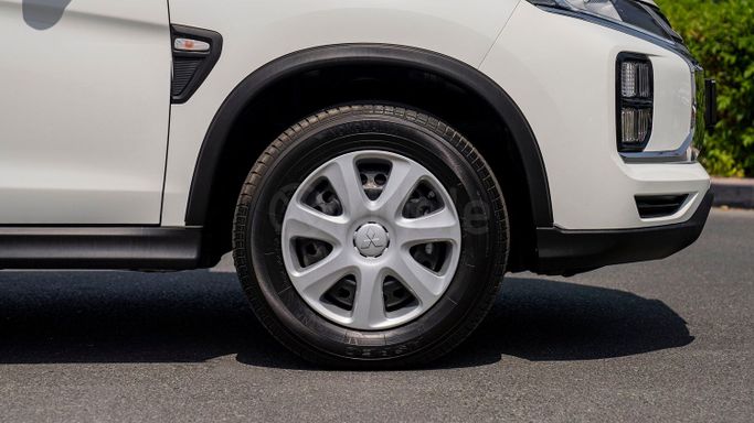 Новый Mitsubishi ASX I Рестайлинг 3, 2.0 л, 2024 в Дубае от Milele Белый цвет. Other | AUTO.AE