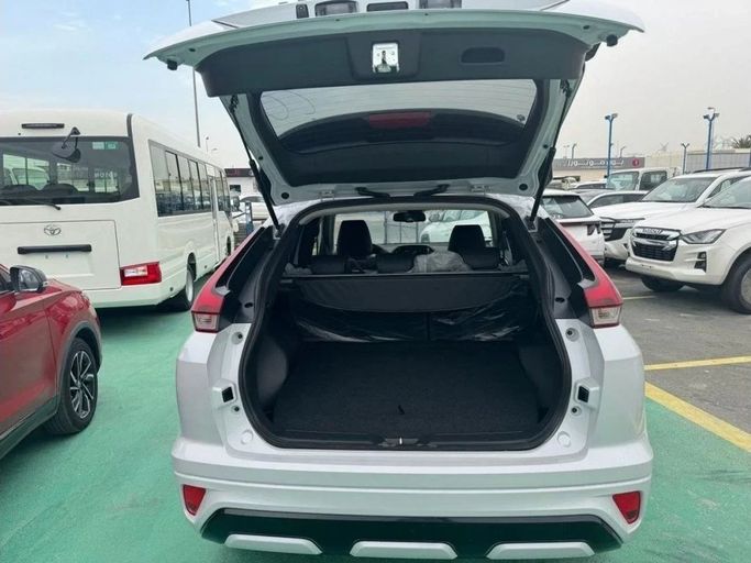 New Mitsubishi Eclipse Cross I Facelift, 1.5 l, 2024 in Dubai by Mohamed Hakim Motors, White color. Other | AUTO.AE