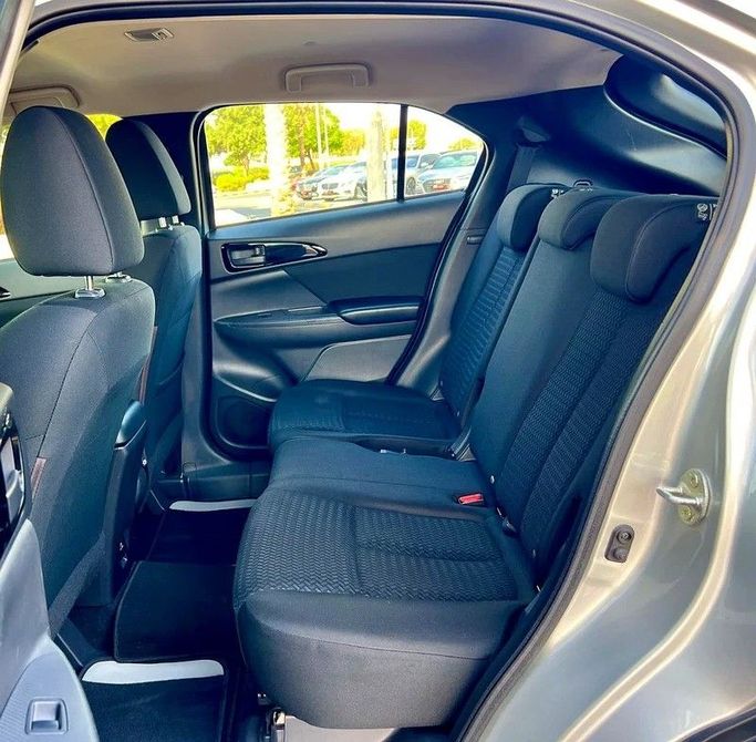 Подержанный Mitsubishi Eclipse Cross I, 1.5 л, 2018 в Дубае от Designo Cars Trading Серебристый цвет. GCC | AUTO.AE