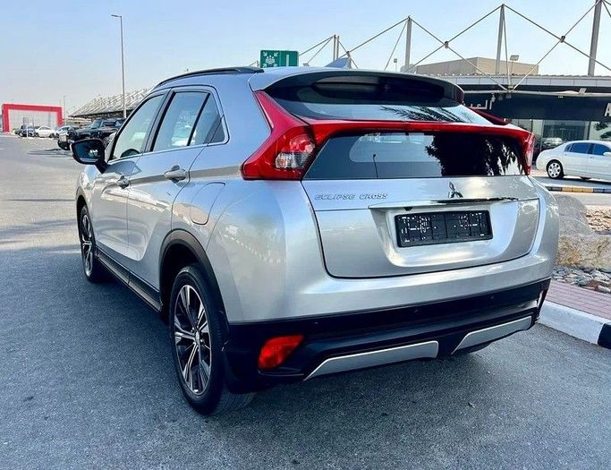Подержанный Mitsubishi Eclipse Cross I, 1.5 л, 2018 в Дубае от Designo Cars Trading Серебристый цвет. GCC | AUTO.AE