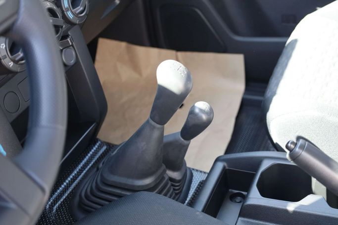 Новый Mitsubishi L200 VI, 2.4 л, 2025 в Дубае от JES Motors Белый цвет.  | AUTO.AE