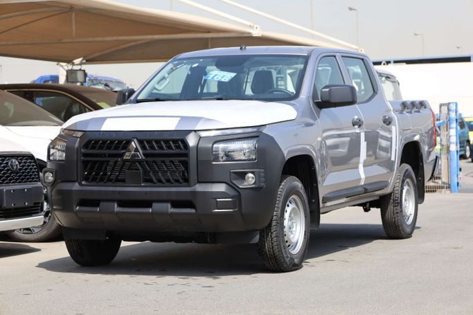 New Mitsubishi L200 V Facelift, 2.4 l, 2025 in Dubai by JES Motors, Silver color.  | AUTO.AE