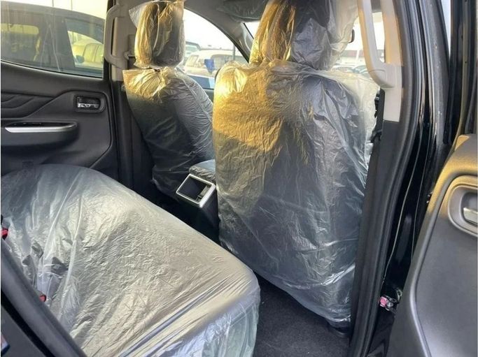 Новый Mitsubishi L200 V Рестайлинг, 2.4 л, 2023 в Дубае от Mohamed Hakim Motors Черный цвет. Other | AUTO.AE