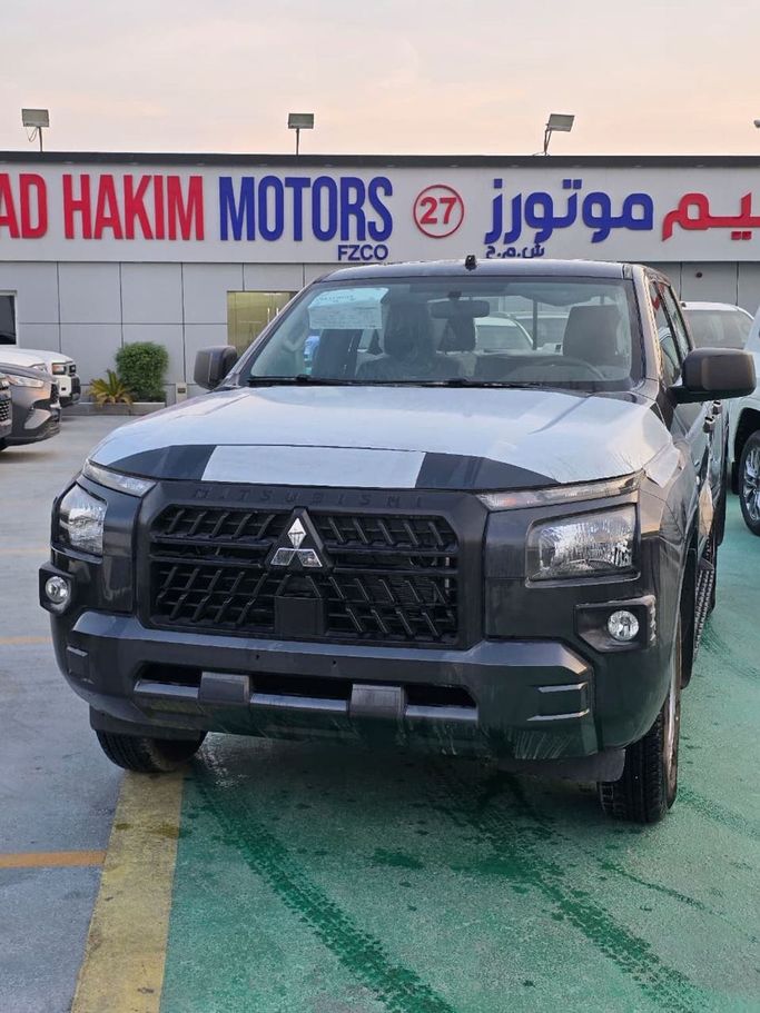 Новый Mitsubishi L200 VI, 2.4 л, 2025 в Дубае от Mohamed Hakim Motors Черный цвет. Other | AUTO.AE