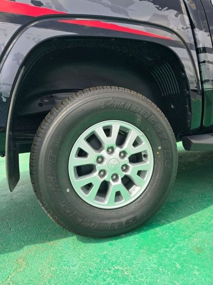 New Mitsubishi L200 V Facelift, 2.4 l, 2024 in Dubai by Mohamed Hakim Motors, Black color. Other | AUTO.AE