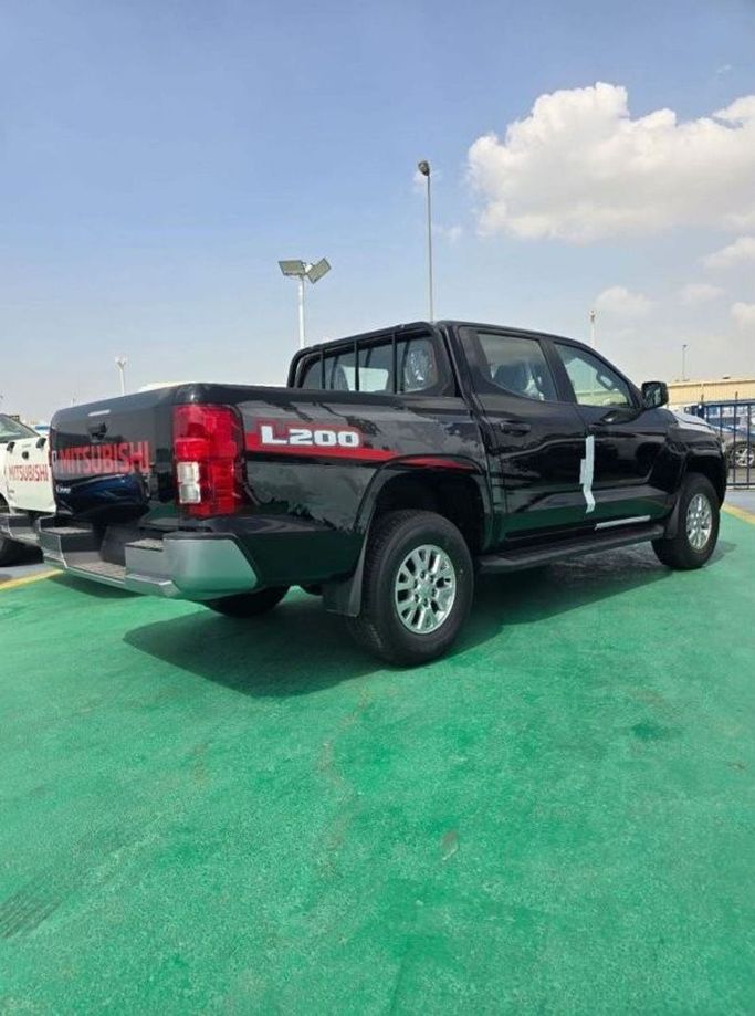 New Mitsubishi L200 V Facelift, 2.4 l, 2024 in Dubai by Mohamed Hakim Motors, Black color. Other | AUTO.AE