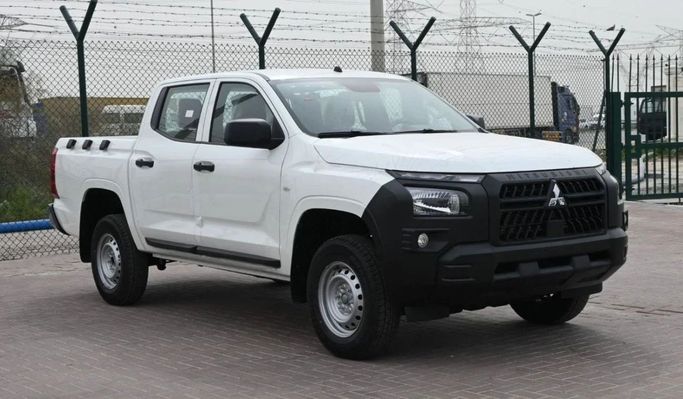 New Mitsubishi L200 V Facelift, 2.4 l, 2024 in Dubai by Mohamed Hakim Motors, White color. Other | AUTO.AE