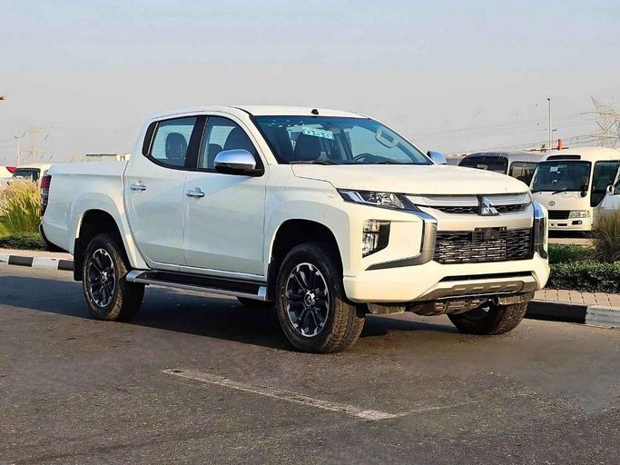 New Mitsubishi L200 V Facelift, 2.4 l, 2022 in Dubai by SK Motors, White color. GCC Specs | AUTO.AE