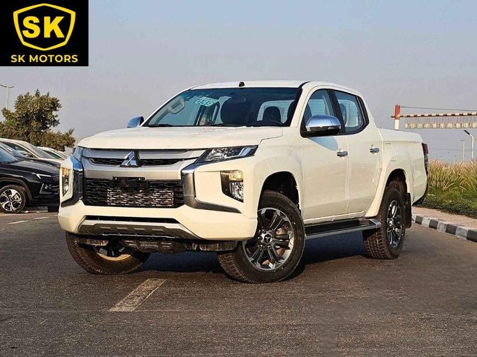 Новый Mitsubishi L200 V Рестайлинг, 2.4 л, 2022 в Дубае от SK Motors Белый цвет. GCC | AUTO.AE