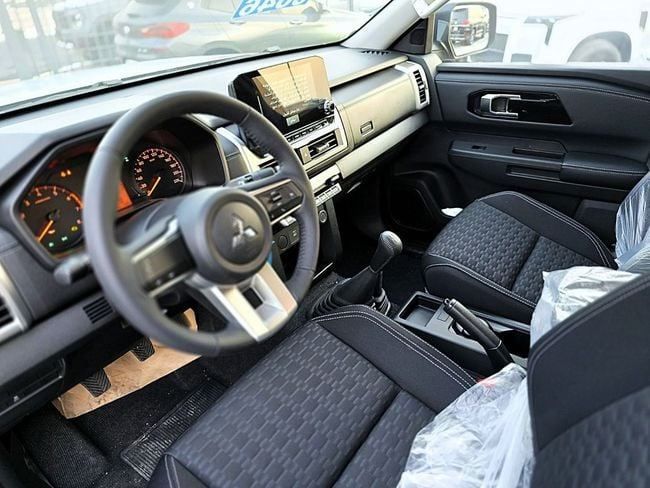 New Mitsubishi L200 VI, 2.4 l, 2025 in Dubai by Soltan Auto, Black color. Other | AUTO.AE