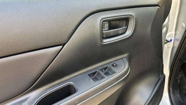 Новый Mitsubishi L200 V Рестайлинг, 2.4 л, 2023 в Дубае от Falcons GT Motors FZCO Серебристый цвет. Other | AUTO.AE