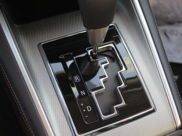 Новый Mitsubishi L200 V Рестайлинг, 2.4 л, 2023 в Дубае от Titanum Cars Белый цвет. Other | AUTO.AE