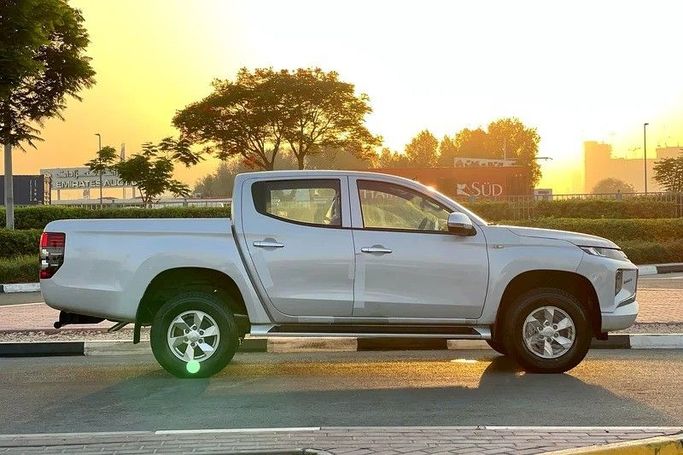 New Mitsubishi L200 V Facelift, 2.4 l, 2024 in Dubai by 66 Motors, White color. Other | AUTO.AE