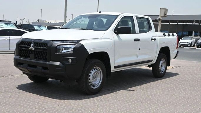 جديدة Mitsubishi L200 شد الوجه V, 2.4 l, 2025 في في دبي من AYT Motors، اللون أبيض. أخرى | AUTO.AE