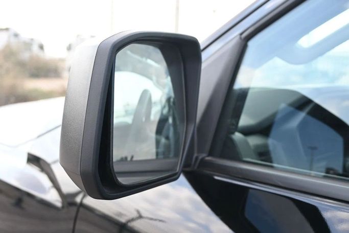 جديدة Mitsubishi L200 شد الوجه V, 2.4 l, 2026 في في دبي من AYT Motors، اللون أسود. أخرى | AUTO.AE