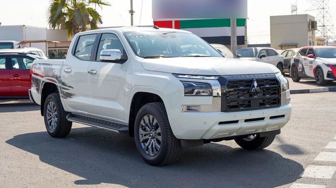 Новый Mitsubishi L200 VI, 2.4 л, 2026 в Дубае от NEW AUTO FZCO Белый цвет. GCC | AUTO.AE