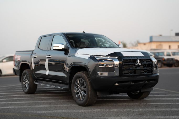 جديدة Mitsubishi L200 سادساً, 2.4 l, 2026 في في دبي من Alkady Cars، اللون رمادي.  | AUTO.AE