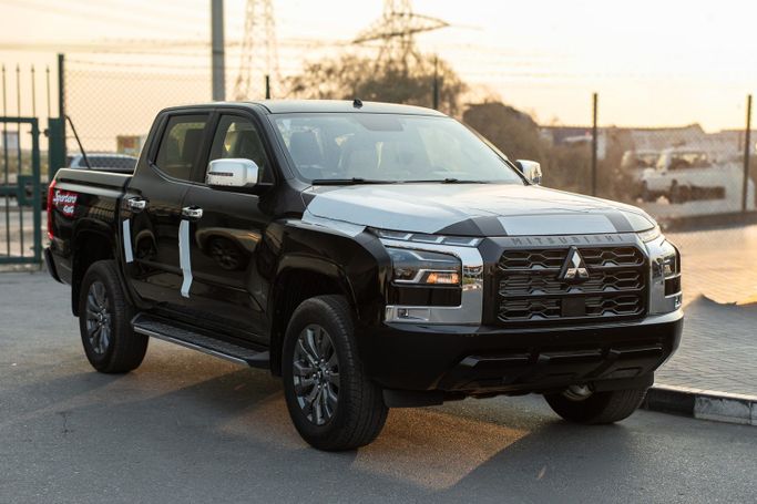 Новый Mitsubishi L200 VI, 2.4 л, 2026 в Дубае от Alkady Cars Черный цвет. GCC | AUTO.AE
