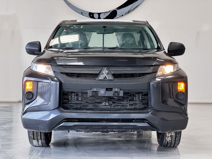 جديدة Mitsubishi L200 سادساً, 2.4 l, 2023 في في دبي من Alkady Cars، اللون أسود.  | AUTO.AE