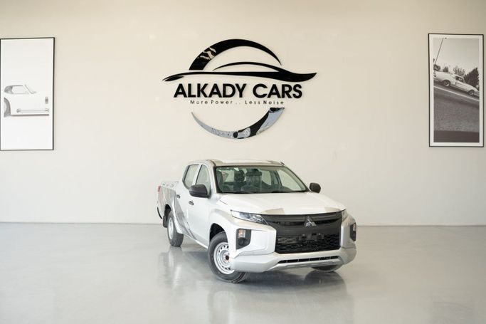 جديدة Mitsubishi L200 فيس ليفت V, 2.4 l, 2023 في في دبي من Alkady Cars، اللون فضي.  | AUTO.AE