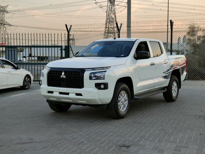 Новый Mitsubishi L200 V Рестайлинг, 2.4 л, 2025 в Дубае от STYLE MOTORS FZE Белый цвет.  | AUTO.AE