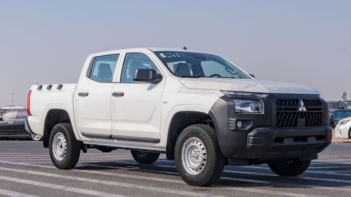 جديدة Mitsubishi L200 فيس ليفت V, 2.4 l, 2025 في في دبي من CGM Auto، اللون أبيض.  | AUTO.AE | إعلان #253722