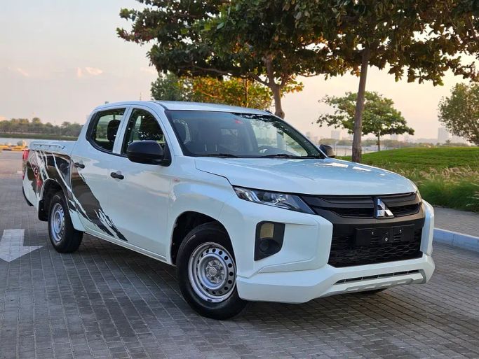 مستعملة Mitsubishi L200 فيس ليفت V, 2.4 l, 2022 في في دبي من NEW ABU TAJ MOTORS، اللون أبيض. مواصفات الخليج | AUTO.AE | إعلان #262658