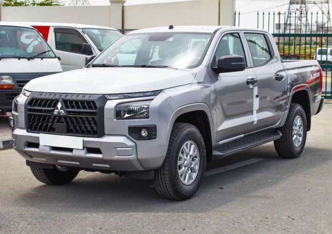 New Mitsubishi L200 VI, 2.4 l, 2025 in Dubai by TARGET MOTORS FZE, Silver color. GCC Specs | AUTO.AE | Listing #270207