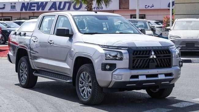 New ⁦Mitsubishi L200 VI, 2.4 l, 2026⁩ in UAE, Dubai by NEW AUTO FZCO, Silver color. GCC Specs | AUTO.AE | Listing #288997