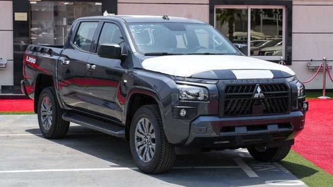 Новый ⁦Mitsubishi L200 VI, 2.4 л, 2026⁩ в ОАЭ, Дубай от NEW AUTO FZCO Серый цвет. GCC | AUTO.AE | Объявление #289352