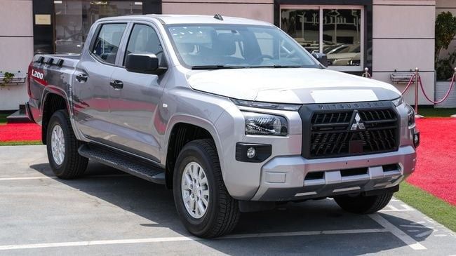 جديدة ⁦Mitsubishi L200 سادساً، 2.4 l، 2026⁩ في في الإمارات, دبي من NEW AUTO FZCO، اللون فضي. مواصفات الخليج | AUTO.AE | إعلان #289922