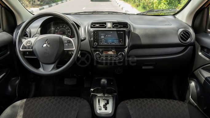 Подержанный Mitsubishi Mirage VI Рестайлинг 2, 1.2 л, 2024 в Дубае от Milele Желтый цвет. Other | AUTO.AE