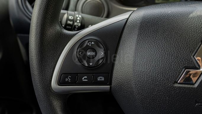 Подержанный Mitsubishi Mirage VI Рестайлинг 2, 1.2 л, 2024 в Дубае от Milele Желтый цвет. Other | AUTO.AE