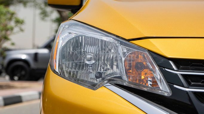 Подержанный Mitsubishi Mirage VI Рестайлинг 2, 1.2 л, 2024 в Дубае от Milele Желтый цвет. Other | AUTO.AE