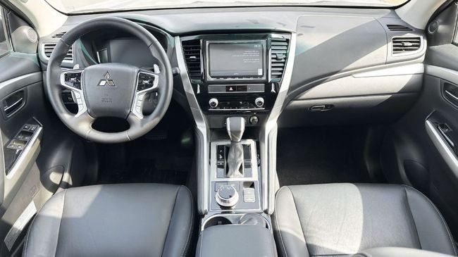 Новый Mitsubishi Montero Sport III Рестайлинг, 3.0 л, 2023 в Дубае от Falcons GT Motors FZCO Серый цвет. GCC | AUTO.AE