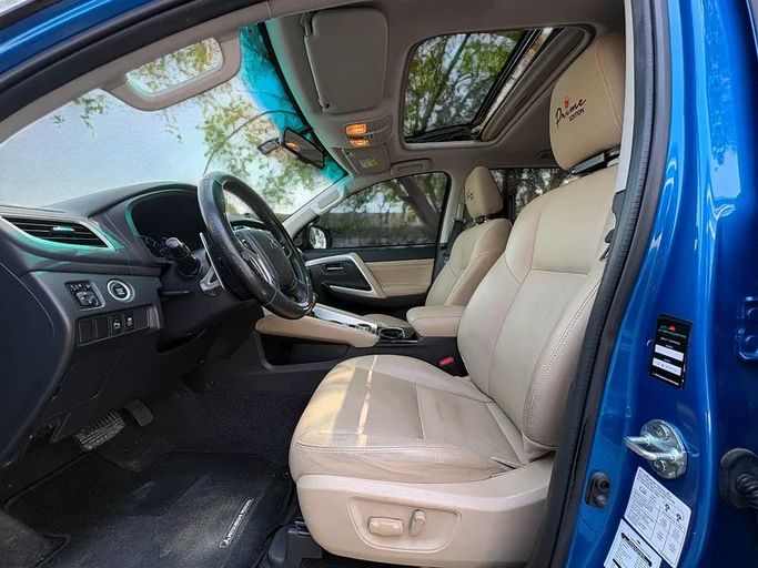 Подержанный Mitsubishi Montero Sport III Рестайлинг, 3.0 л, 2023 в Дубае от Andaleeb Cars Синий цвет. GCC | AUTO.AE