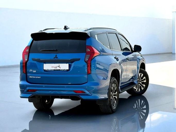 Подержанный Mitsubishi Montero Sport III Рестайлинг, 3.0 л, 2023 в Дубае от Andaleeb Cars Синий цвет. GCC | AUTO.AE