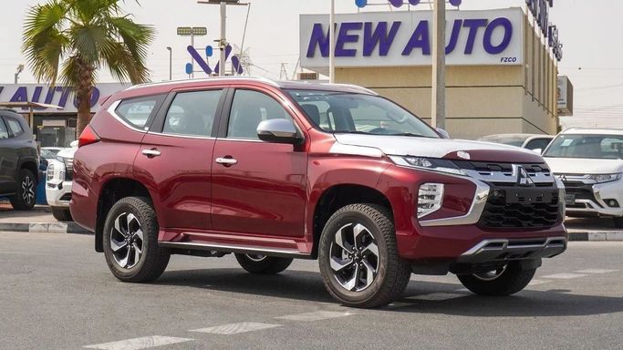 جديدة Mitsubishi Montero Sport ثالثاً شد الوجه, 3.0 l, 2025 في في دبي من NEW AUTO FZCO، اللون أحمر. مواصفات الخليج | AUTO.AE