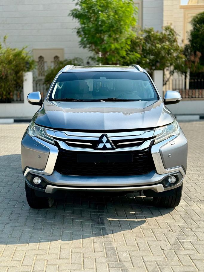 Подержанный Mitsubishi Montero Sport III, 3.0 л, 2017 в Дубае от PINOY USED CARS Серебристый цвет. GCC | AUTO.AE | Объявление #247637