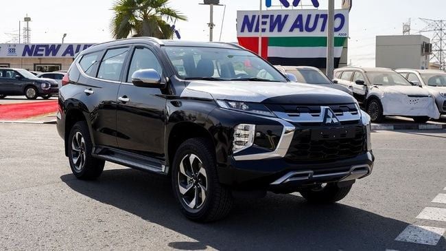 جديدة ⁦Mitsubishi Montero Sport ثالثاً فيس ليفت، 3.0 l، 2026⁩ في في الإمارات, دبي من NEW AUTO FZCO، اللون أسود. مواصفات الخليج | AUTO.AE | إعلان #289749